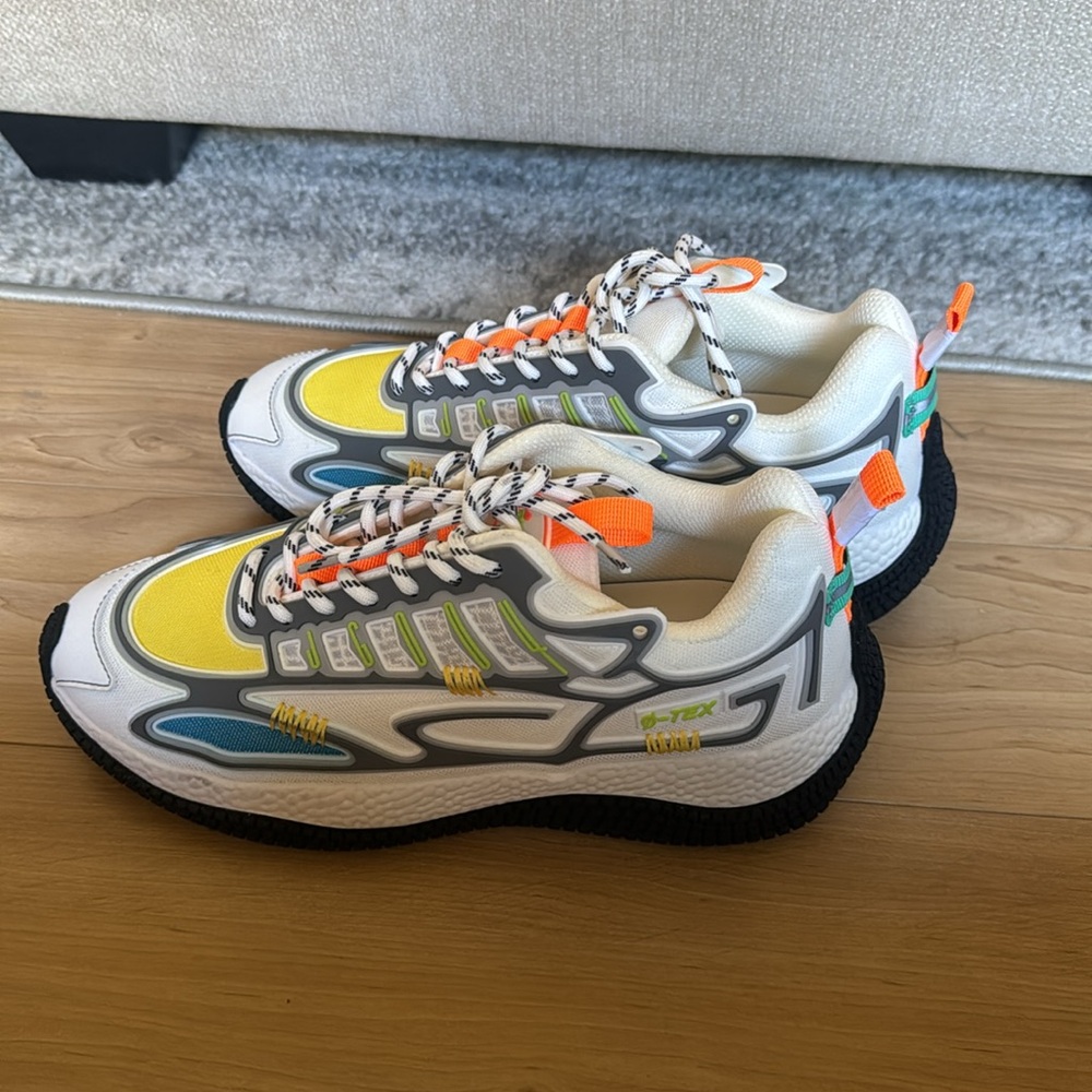 John Geiger 004 Dry Ice Sneaker - Picture 3 of 6